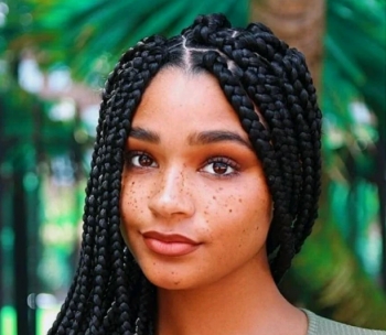 4 real signs that she likes you but is too shy to admit it