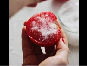 THE PROBLEM WITH TOMATO AND SUGAR SCRUB
